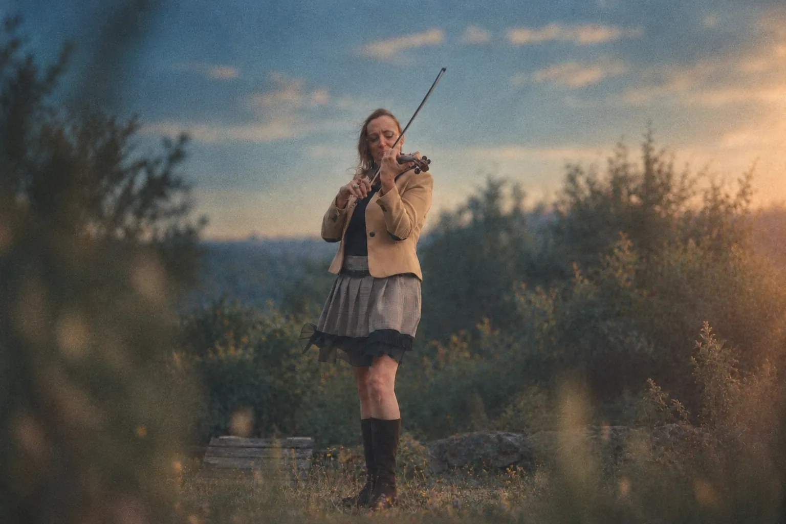 Au violon, sur la colline
